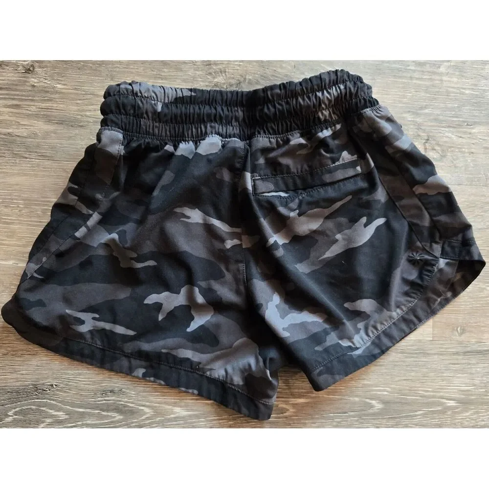 Athleta Girl All Play‎ Shorts in Black Camo Size 8-10 medium